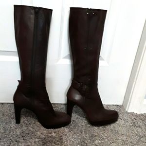 Stuart Weitzman size 6 brown leather boots